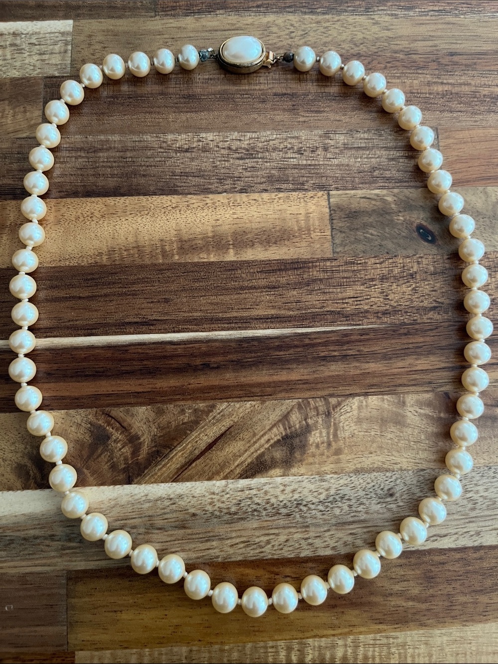 VINTAGE MIRIAM HASKELL CLASSIC PEARL NECKLACE